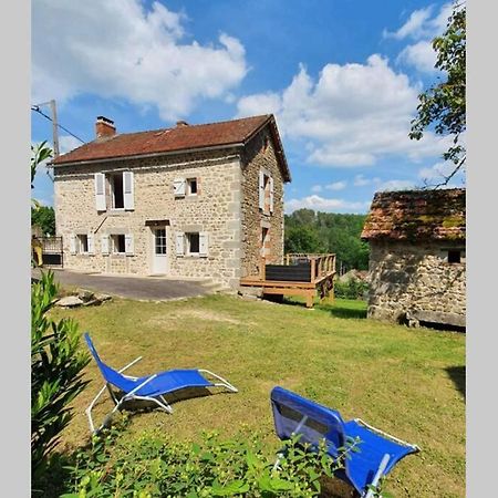 Gite Les Hauts De Villemaloux Dontreix 外观 照片