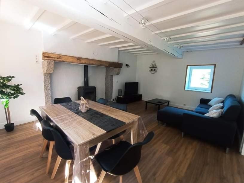 Gite Les Hauts De Villemaloux Dontreix 外观 照片
