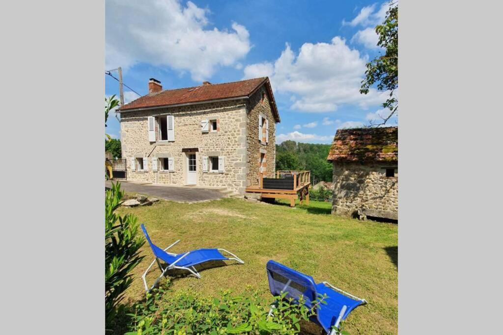 Gite Les Hauts De Villemaloux Dontreix 外观 照片