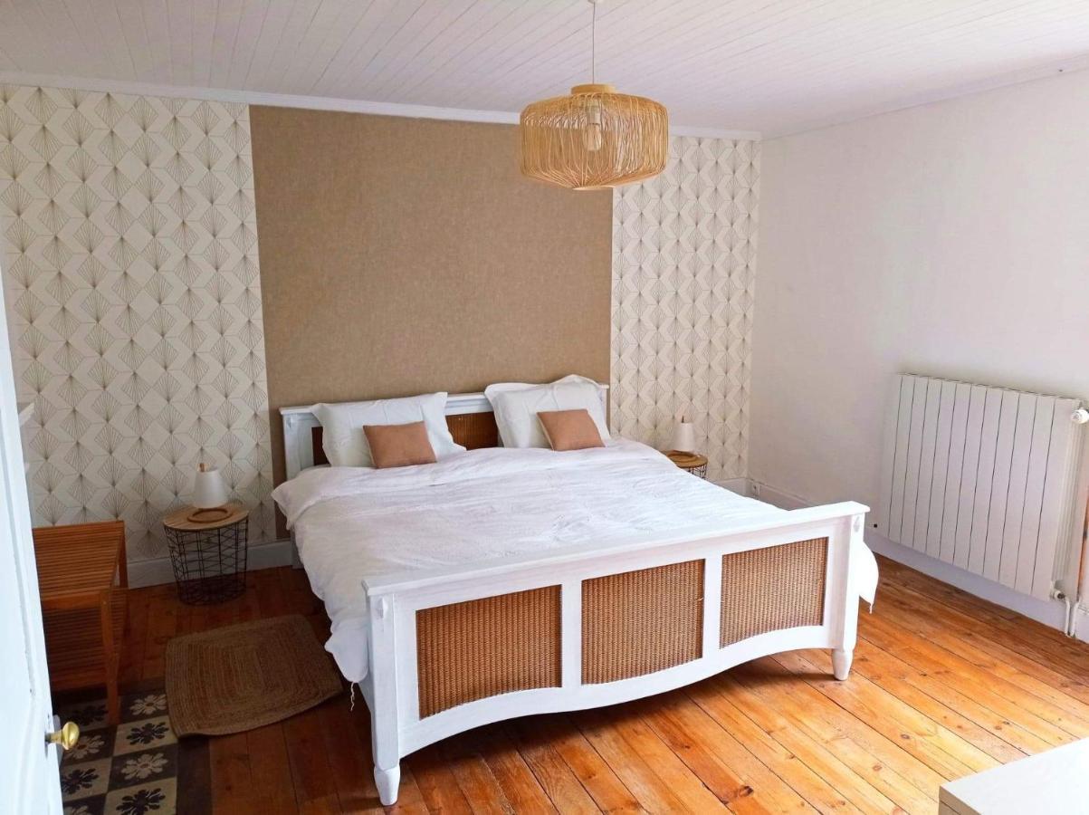 Gite Les Hauts De Villemaloux Dontreix 外观 照片