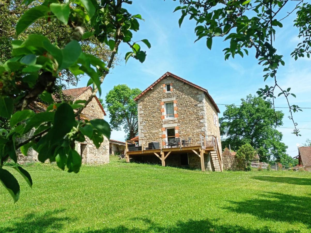 Gite Les Hauts De Villemaloux Dontreix 外观 照片